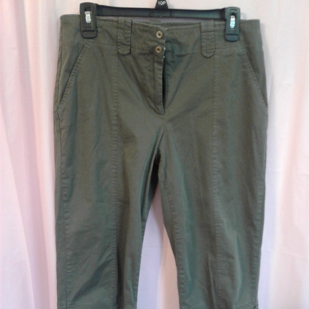 🌼🌿 Dismero 'Sophisticated Casual' Capris 🌿 - Picture 1 of 8